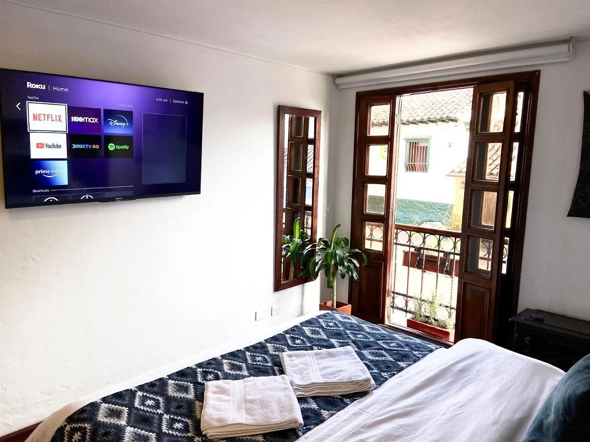 Xia Xue House La Candelaria - Bogotá 360 city view 0*,  Colombia